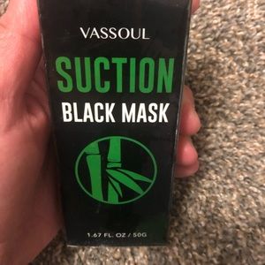 Vassoul black suction mask